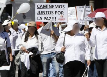 Marcha por la Paz Agrede a Periodista Cusqueño. Llevan a vándalos Venezolanos y otros. Vídeo