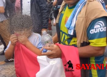 Abuso Policial Ancianos y Niños – Les Echan Gas Salvajemente Perú M4E23