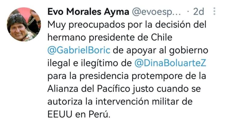 Chile Se Voltea y le Sonríe a Dina. Se Asoman las Garras