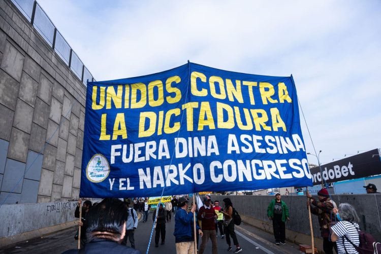 Perú: Por temor a la represión no es multitudinaria la protesta antidictadura afirma Manuel Guerra